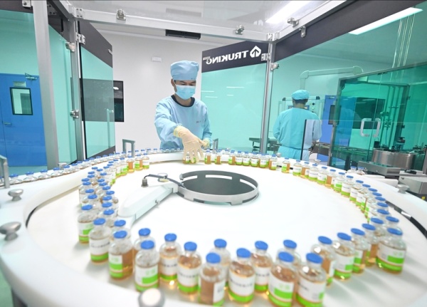 美国使绊子，但西方制药公司仍“加速奔向中国” 生物科技研究的引力场